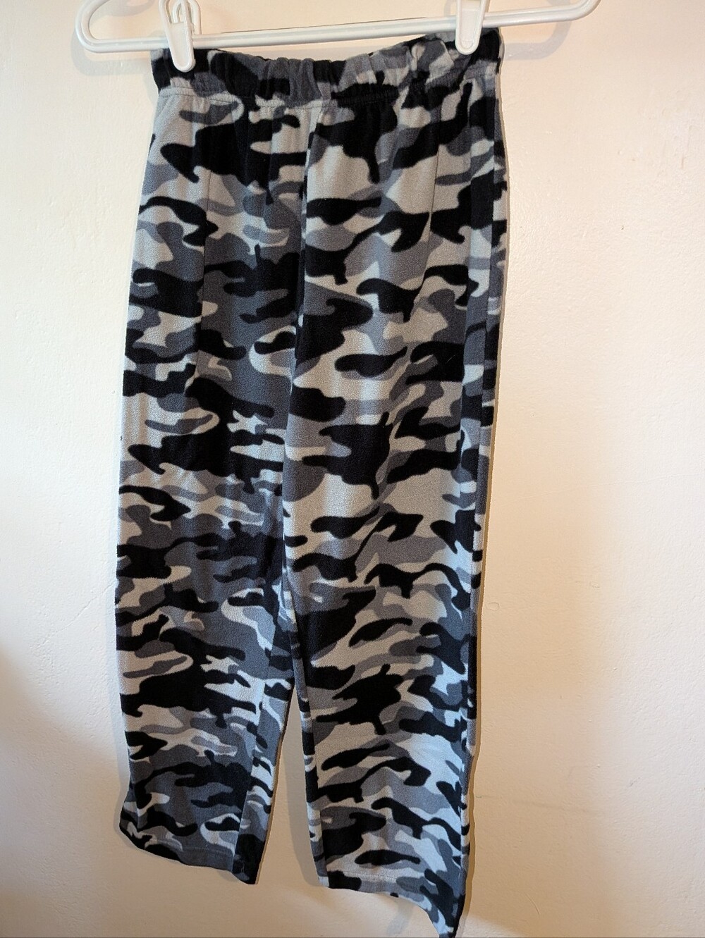 Faded Glory Boys Gray and Black Camo Pajama Pants Size 10/12